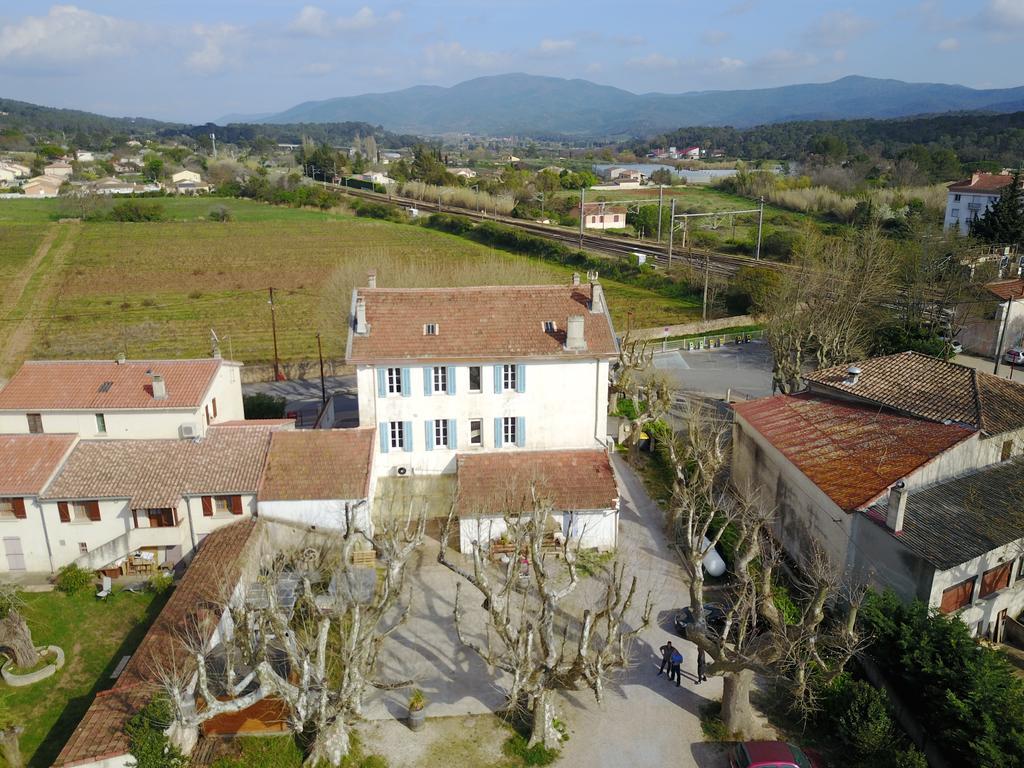 Hotel Restaurant Le Castel Fleuri Carnoules  Exterior foto